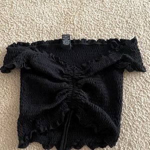 Over shoulder black croptop